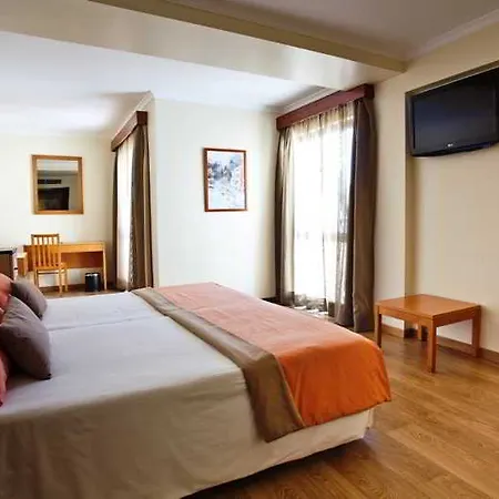 Hotel Alto Lido 4*